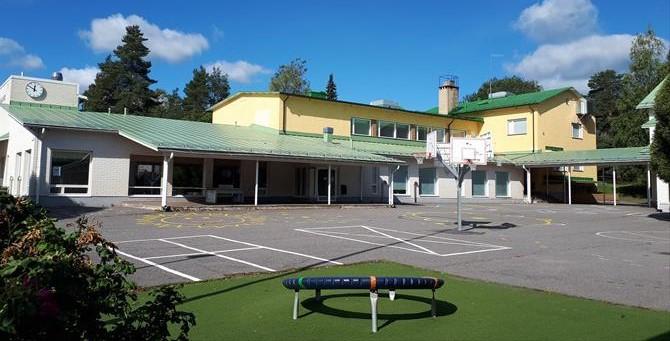 littoisten koulu sisäpiha